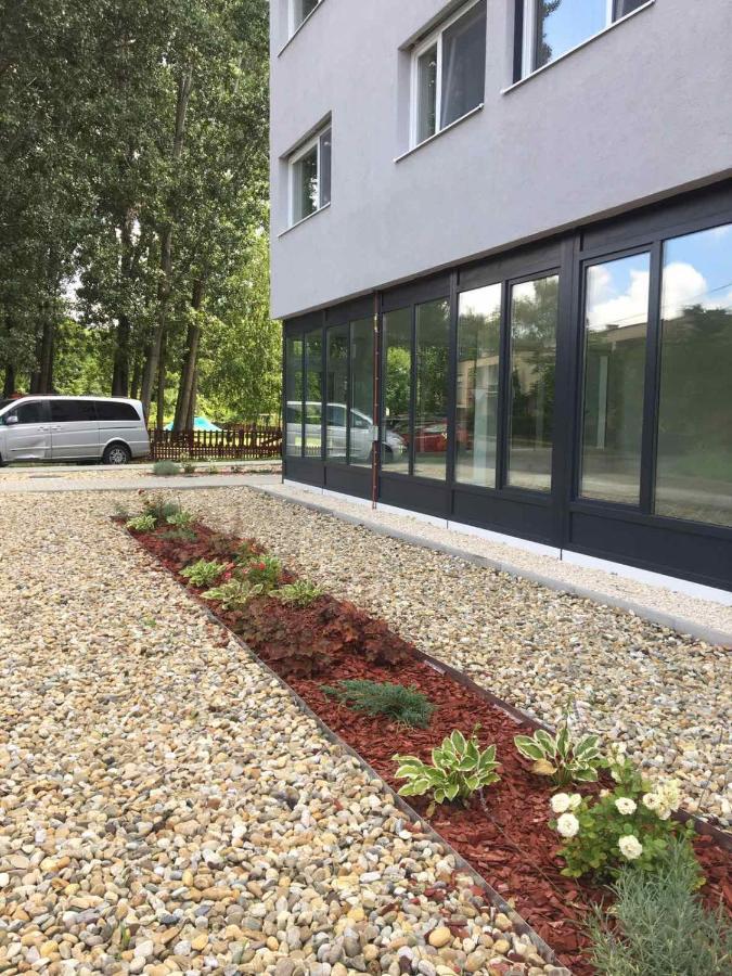 Thermal Forest Apartment Kiskunhalas Exterior foto
