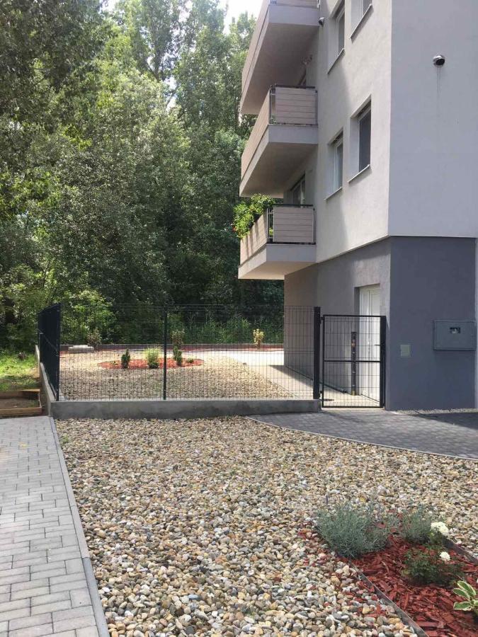 Thermal Forest Apartment Kiskunhalas Exterior foto